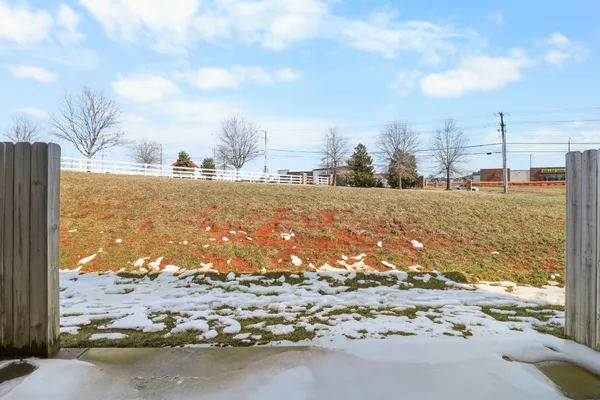 $1,375 | 1000 Henry Pl Boulevard, Unit 907, Clarksville, TN 37042