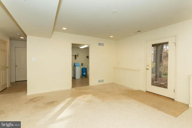 $2,795 | 3311 Mission Road, Harpers Ferry, WV 25425