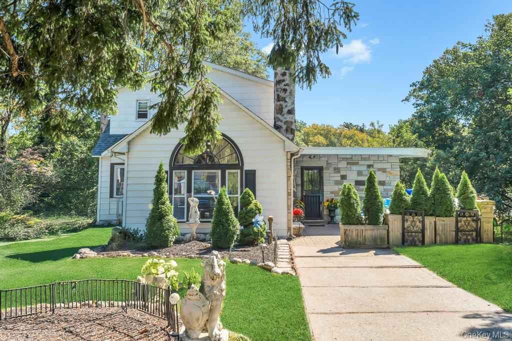 122 Dawn Road Rocky Point, NY 11778 - Photo 1 of 30