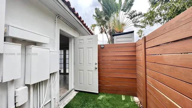 $1,450 | 1501 Calais Drive, Unit A, Miami Beach, FL 33141