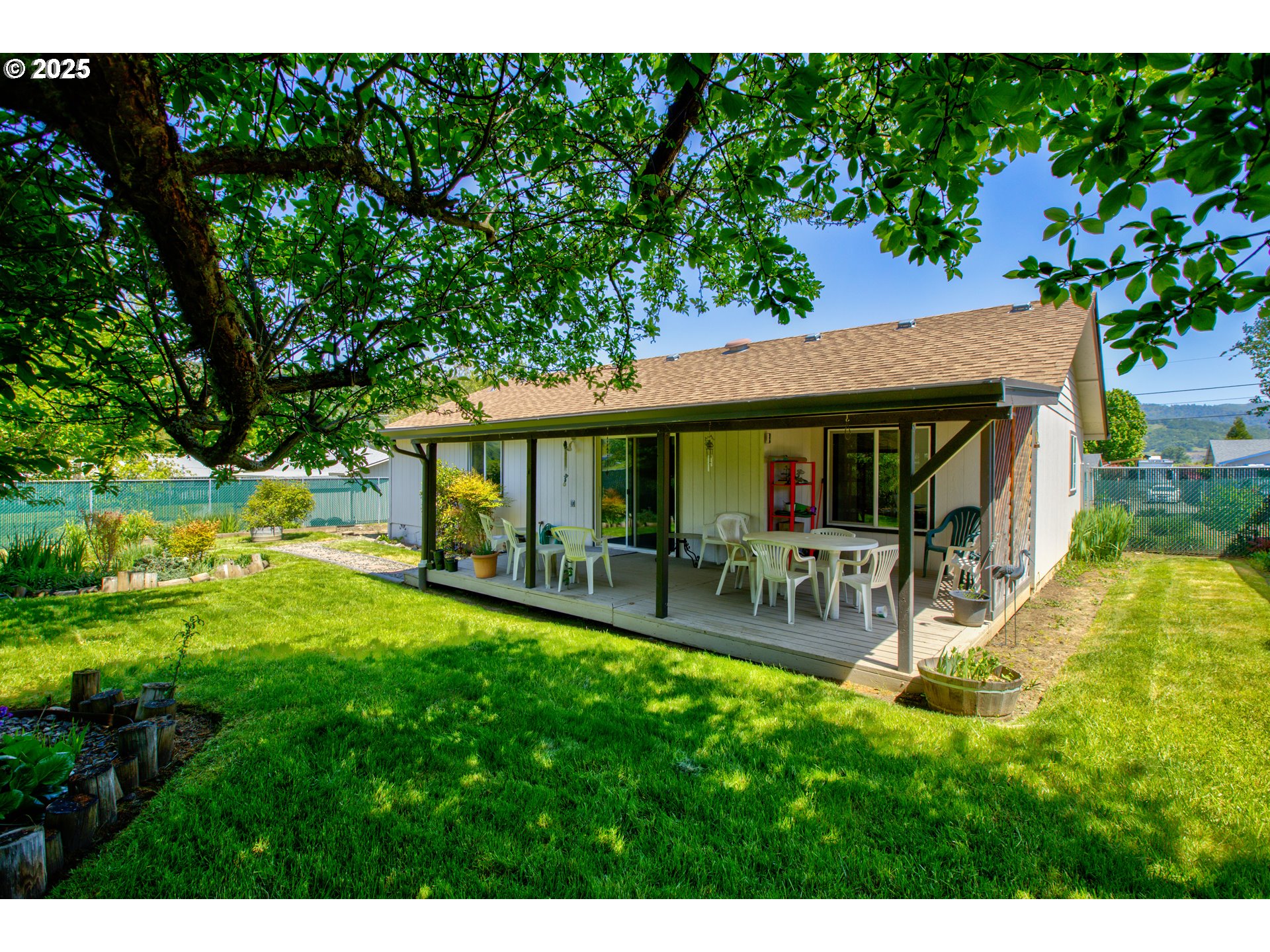 572 Little Valley Road Roseburg, OR 97471 - Photo 41 of 47 Gallery Image 41