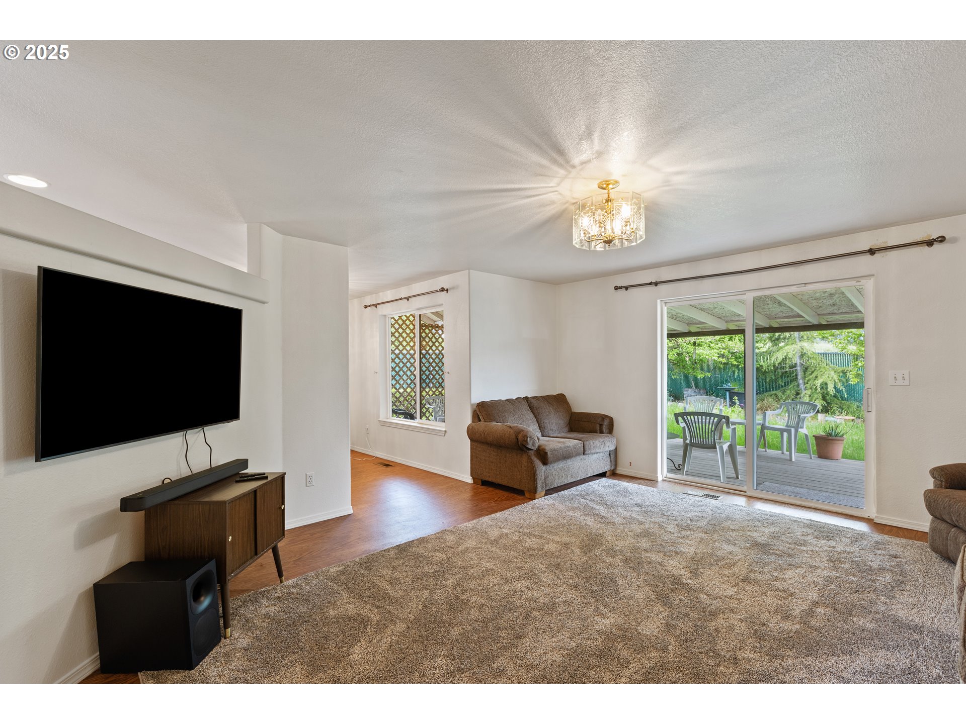 572 Little Valley Road Roseburg, OR 97471 - Photo 7 of 47 Gallery Image 7