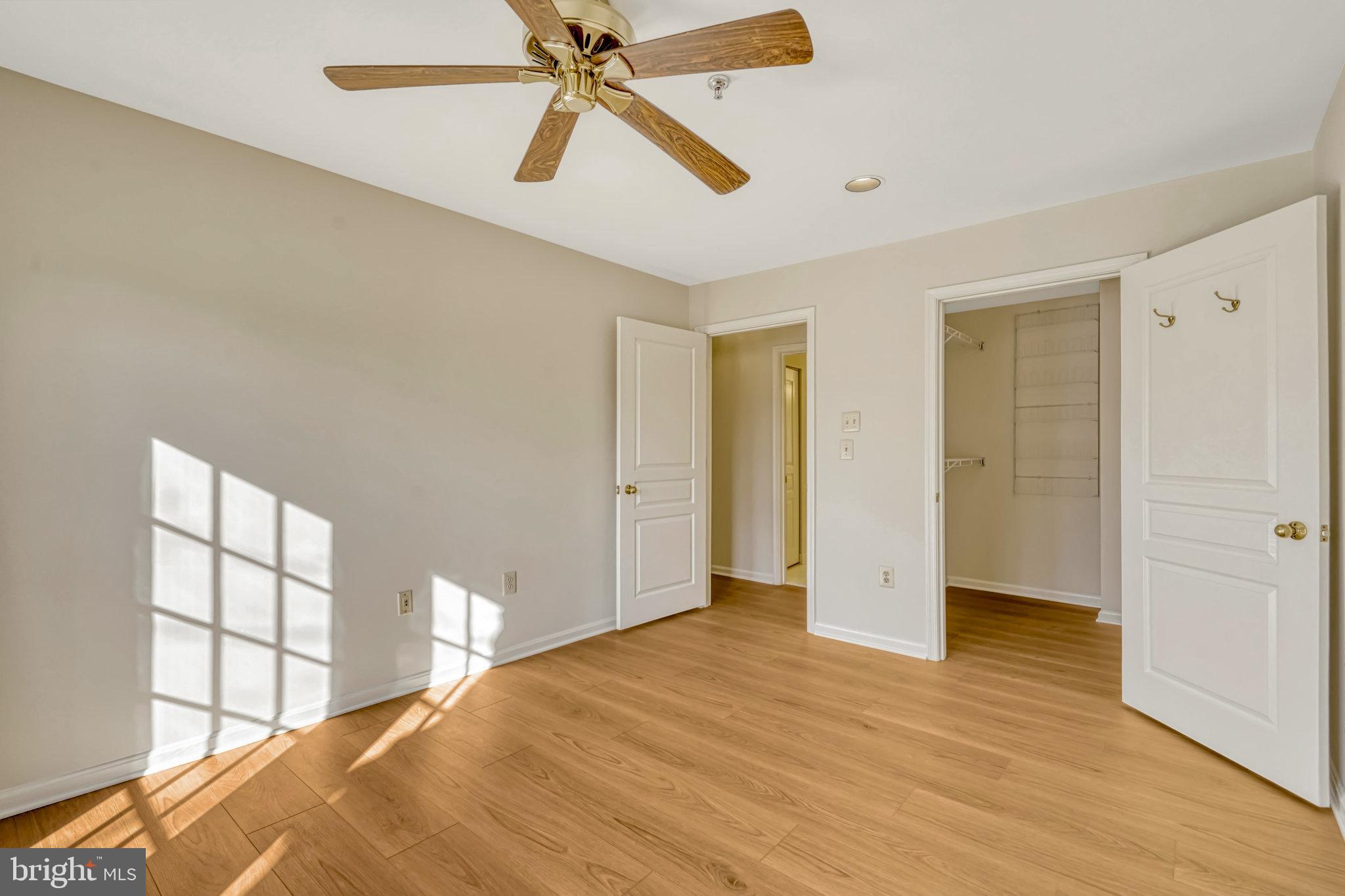 5573 Seminary Road, Unit 104 Falls Church, VA 22041 - Photo 19 of 31 Bedroom 2 with large walk in closet