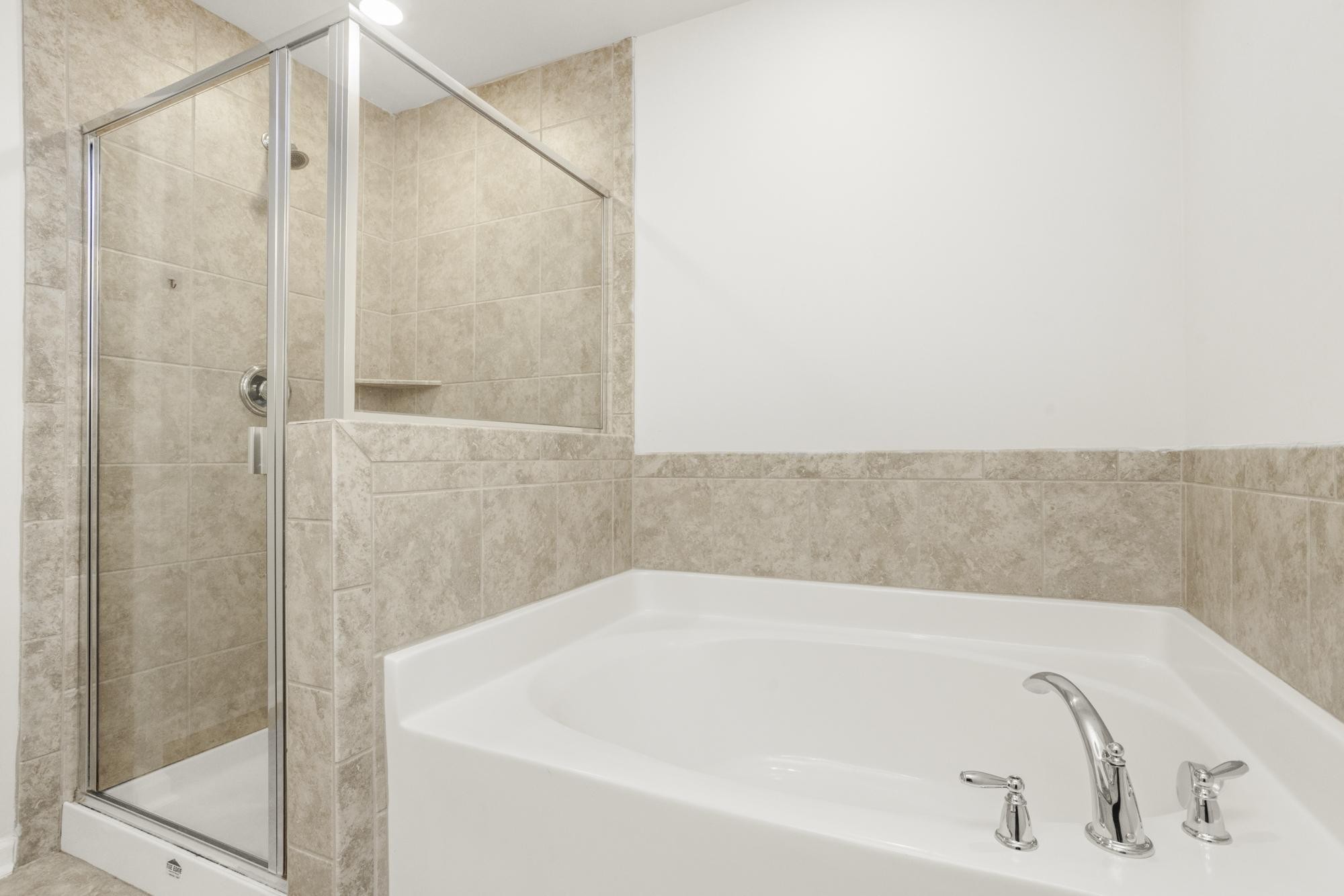 4221 Grapevine Loop Smyrna, TN 37167 - Photo 7 of 27 a bathroom with a bathtub