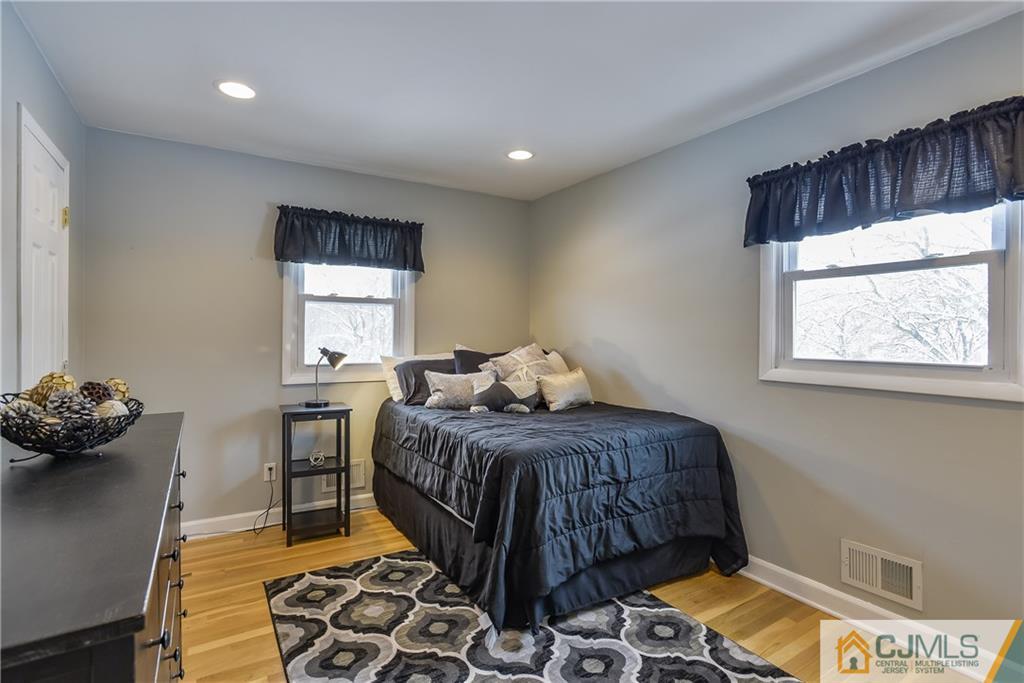 8 Glenbrook Road Freehold, NJ 07728 - Photo 14 of 25 Gallery Image 14