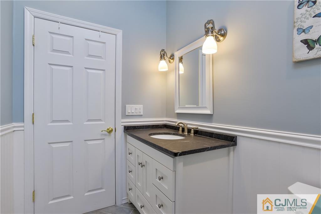 8 Glenbrook Road Freehold, NJ 07728 - Photo 17 of 25 Gallery Image 17