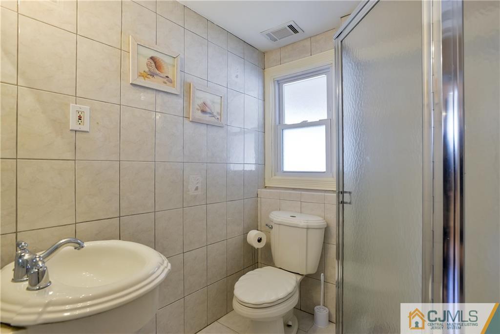 8 Glenbrook Road Freehold, NJ 07728 - Photo 20 of 25 Gallery Image 20