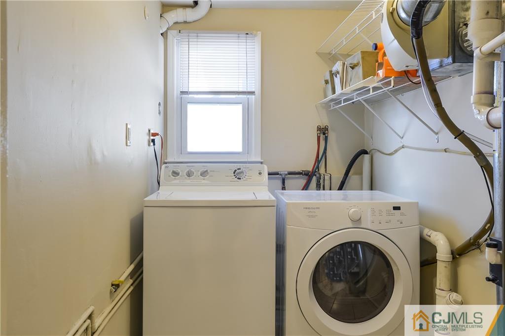 8 Glenbrook Road Freehold, NJ 07728 - Photo 21 of 25 Gallery Image 21