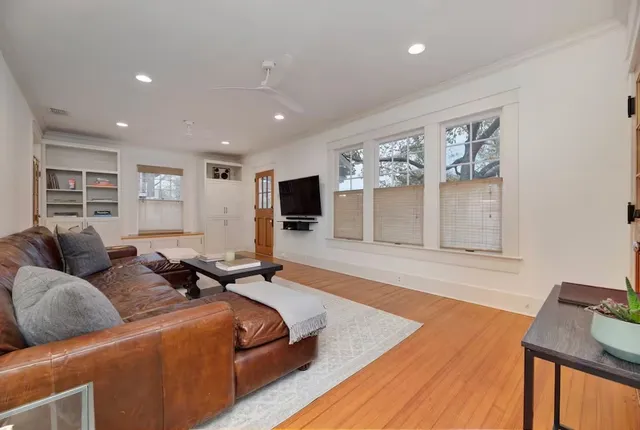 $5,200 | 1212 Baylor Street, Austin, TX 78703