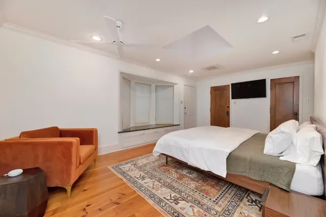 $5,200 | 1212 Baylor Street, Austin, TX 78703