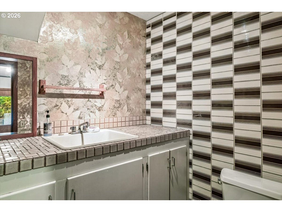 15780 Southwest Davis Road Beaverton, OR 97007 - Photo 32 of 48 Gallery Image 32