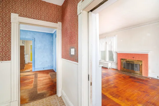 $297,900 | 2101 East 1st Street, Duluth, MN 55812