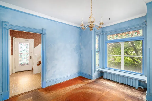 $297,900 | 2101 East 1st Street, Duluth, MN 55812