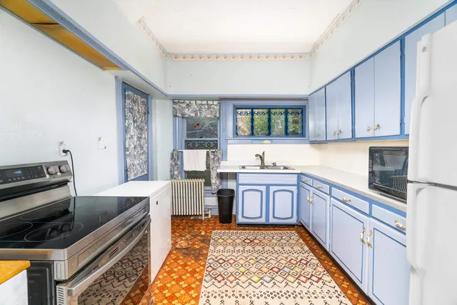 $297,900 | 2101 East 1st Street, Duluth, MN 55812