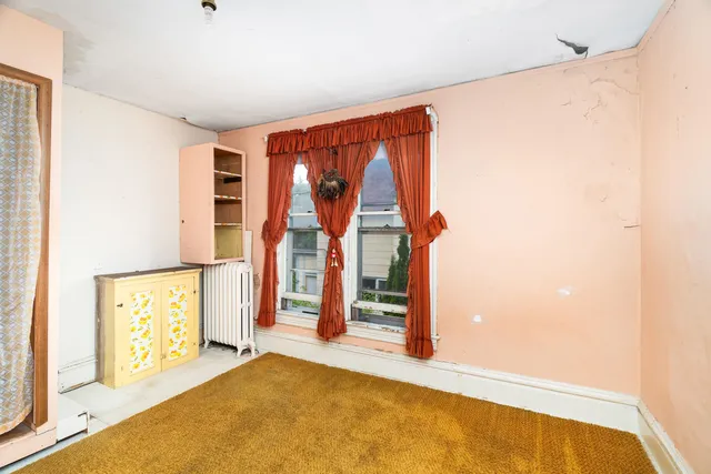 $297,900 | 2101 East 1st Street, Duluth, MN 55812