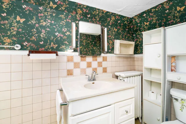 $297,900 | 2101 East 1st Street, Duluth, MN 55812