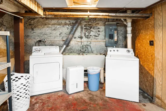 $297,900 | 2101 East 1st Street, Duluth, MN 55812