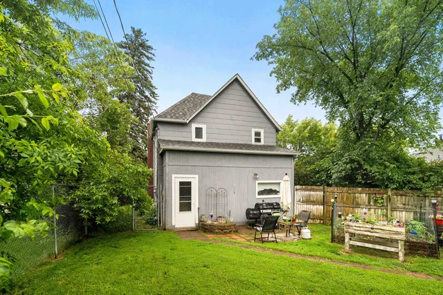 $297,900 | 2101 East 1st Street, Duluth, MN 55812