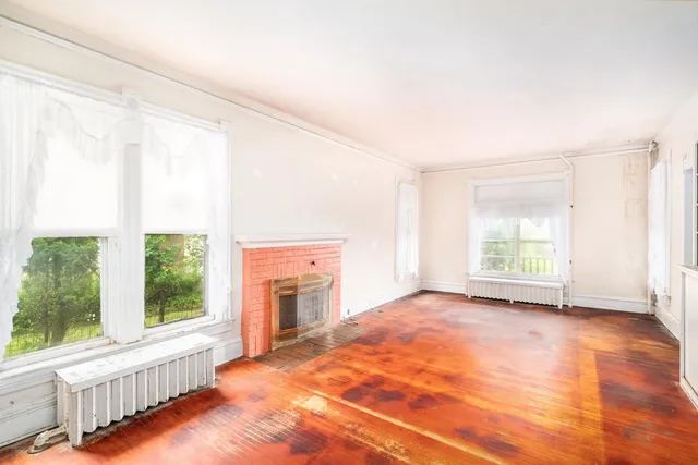 $297,900 | 2101 East 1st Street, Duluth, MN 55812