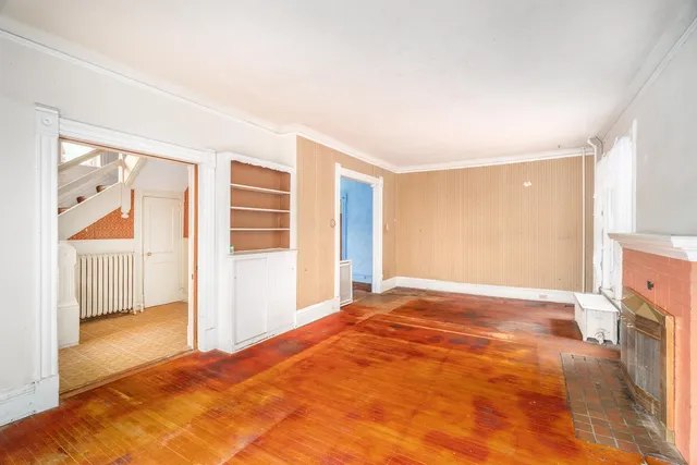 $297,900 | 2101 East 1st Street, Duluth, MN 55812