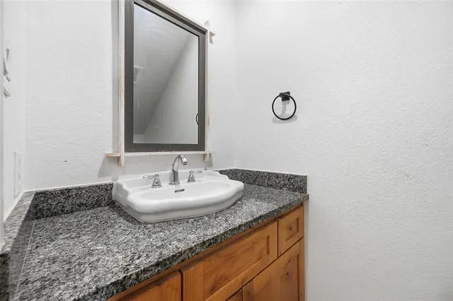 $430,000 | 3131 Sanger Creek Way, Waxahachie, TX 75165