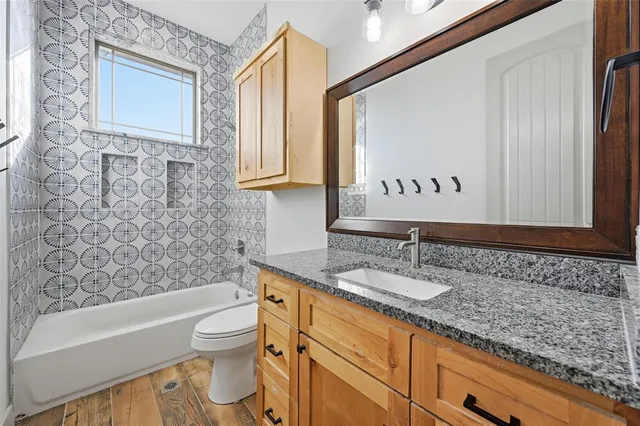 $430,000 | 3131 Sanger Creek Way, Waxahachie, TX 75165