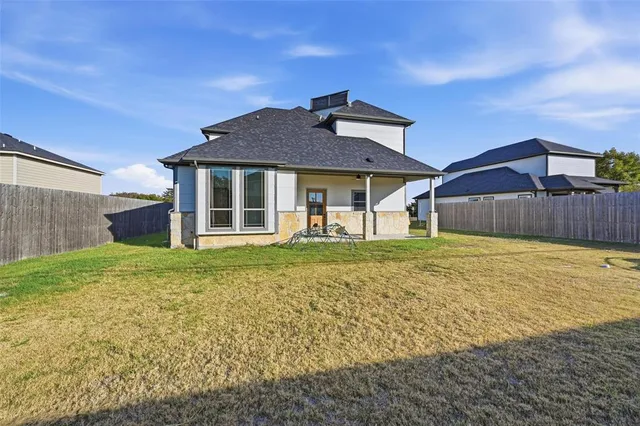 $430,000 | 3131 Sanger Creek Way, Waxahachie, TX 75165