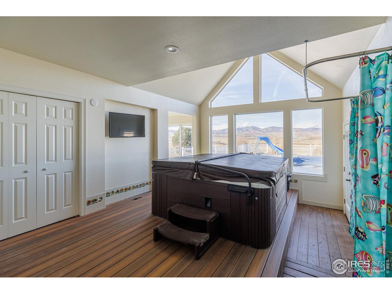 7401 Deerfield Road Longmont, CO 80503 - Photo 22 of 49 Relax after a long day - Indoor hot tub