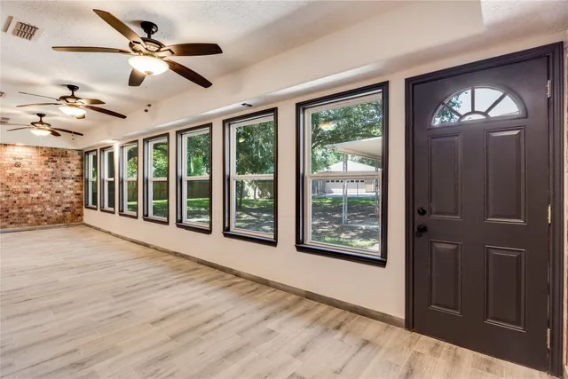 $2,500 | 2004 Sleepy Hollow Drive, Pearland, TX 77581