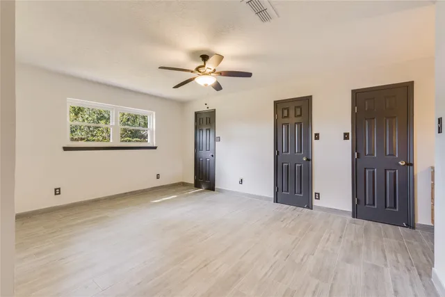 $2,500 | 2004 Sleepy Hollow Drive, Pearland, TX 77581