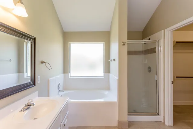 $2,100 | 226 Village Crest Drive, Richmond, TX 77469