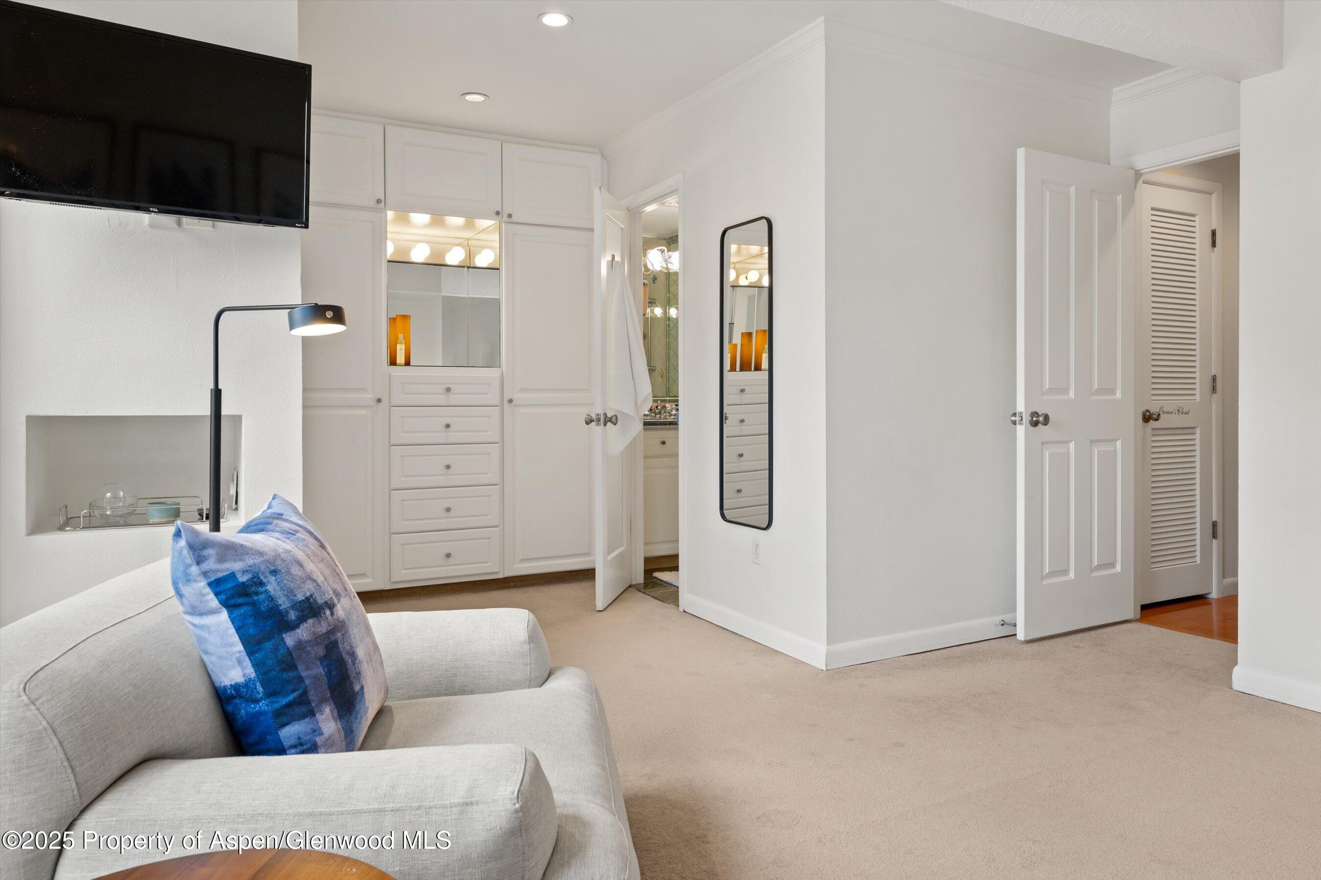 980 East Hyman Avenue, Unit 3 Aspen, CO 81611 - Photo 20 of 26 a living room with furniture