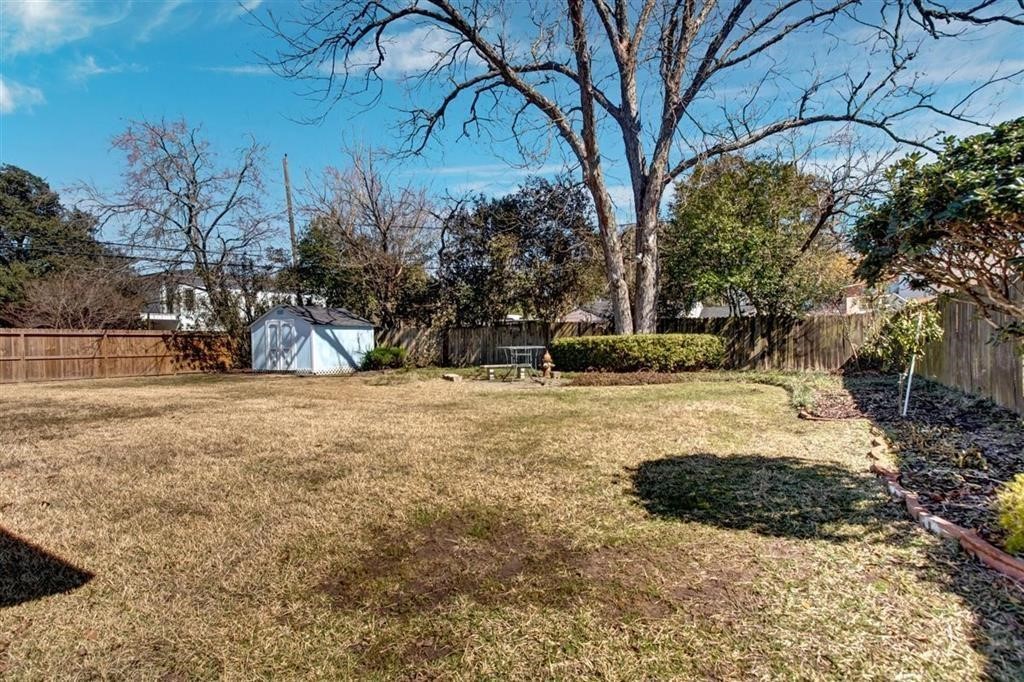 1316 Zora Street Houston, TX 77055 - Photo 23 of 24