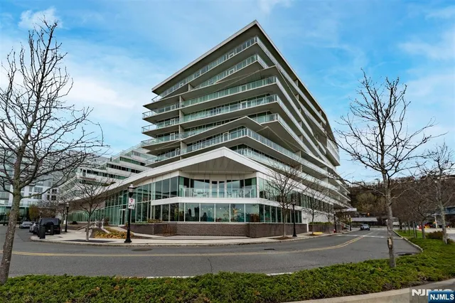 $1,549,000 | 800 Ave At Port Imperial, Unit 920, Weehawken, NJ 07086