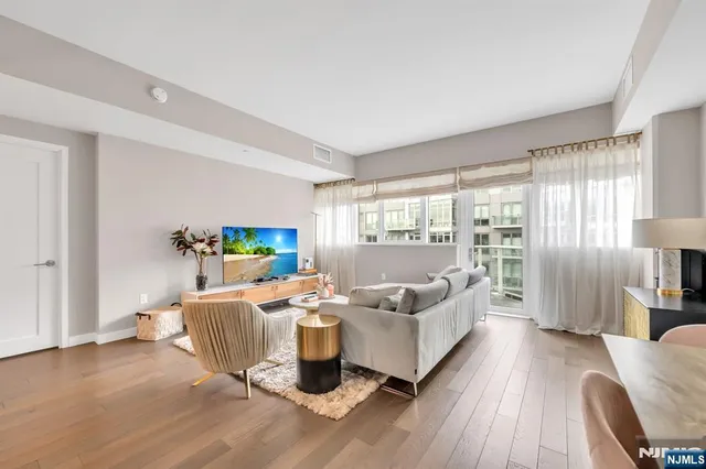 $1,549,000 | 800 Ave At Port Imperial, Unit 920, Weehawken, NJ 07086