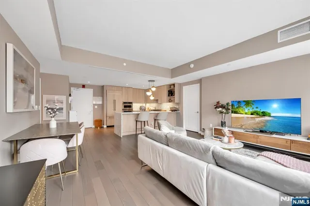 $1,549,000 | 800 Ave At Port Imperial, Unit 920, Weehawken, NJ 07086