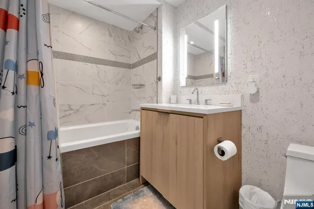 $1,549,000 | 800 Ave At Port Imperial, Unit 920, Weehawken, NJ 07086