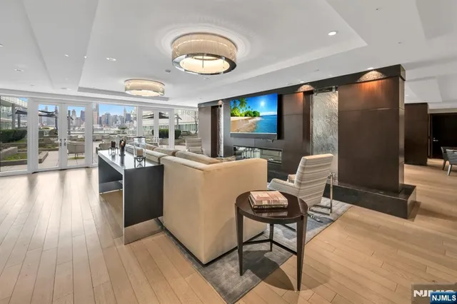 $1,549,000 | 800 Ave At Port Imperial, Unit 920, Weehawken, NJ 07086