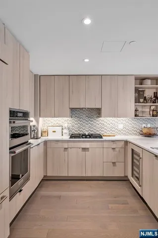 $1,549,000 | 800 Ave At Port Imperial, Unit 920, Weehawken, NJ 07086