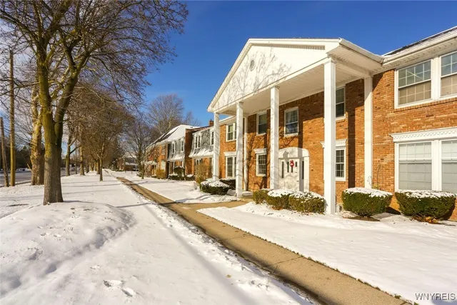 $179,900 | 1380 Maple Road, Unit 8, Amherst, NY 14221