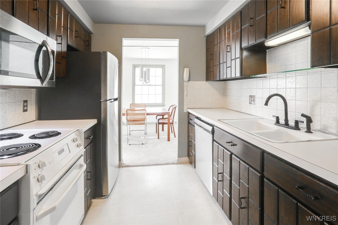 1380 Maple Road, Unit 8 Amherst, NY 14221 - Photo 8 of 26