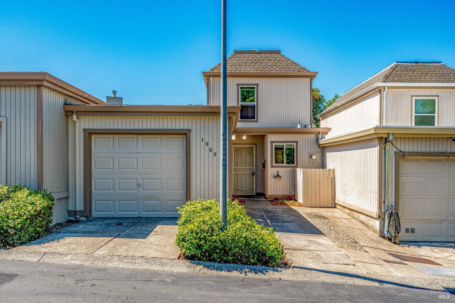 1909 Knolls Drive Santa Rosa, CA 95405 - Photo 2 of 33