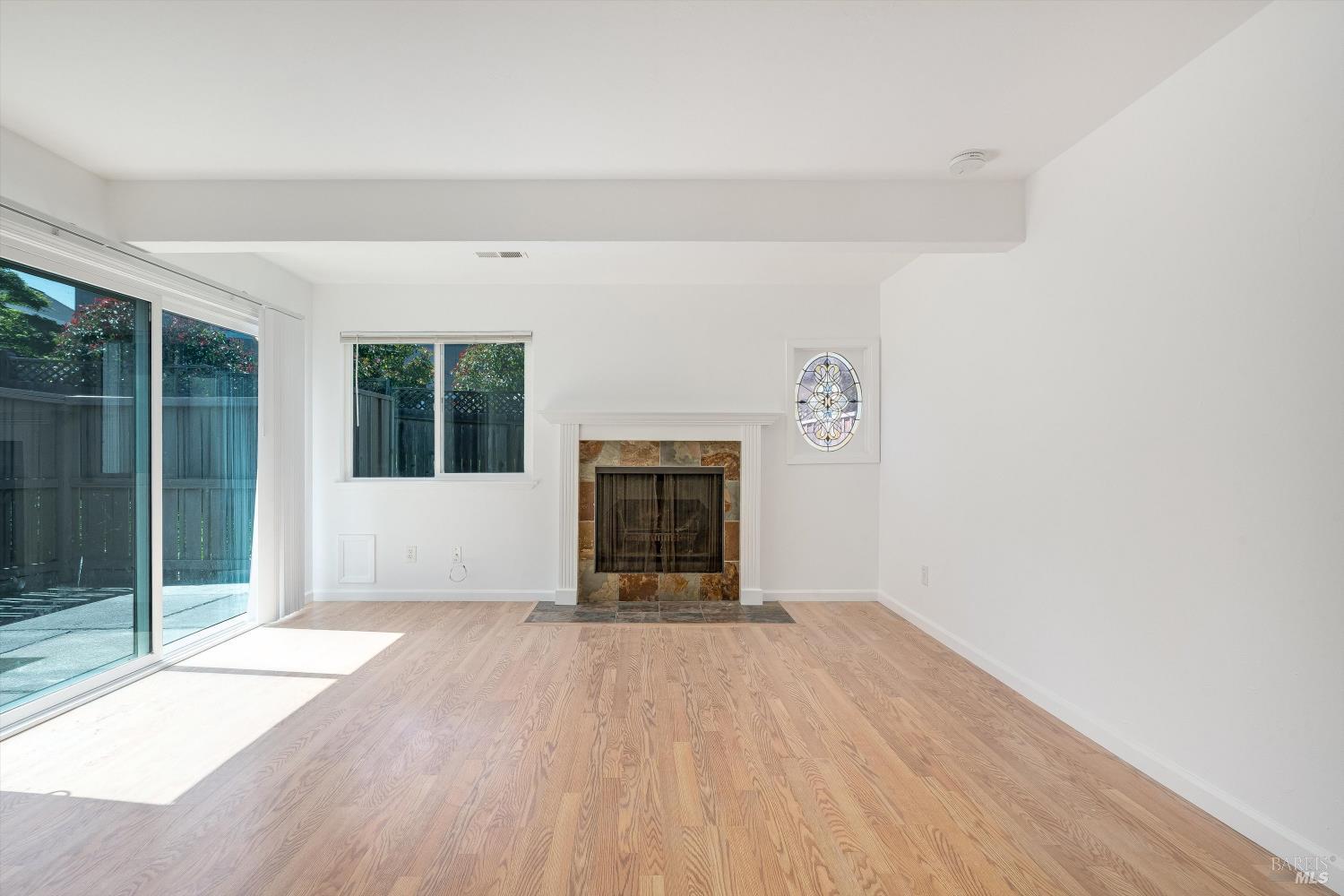 1909 Knolls Drive Santa Rosa, CA 95405 - Photo 8 of 33