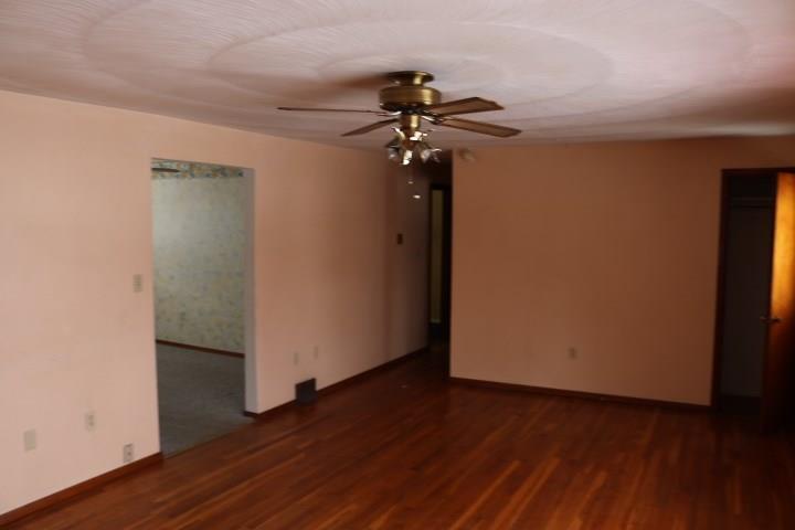 514 Freeport Road Butler, PA 16002 - Photo 5 of 10