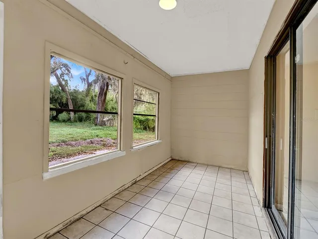 a view of a entrance door of the house