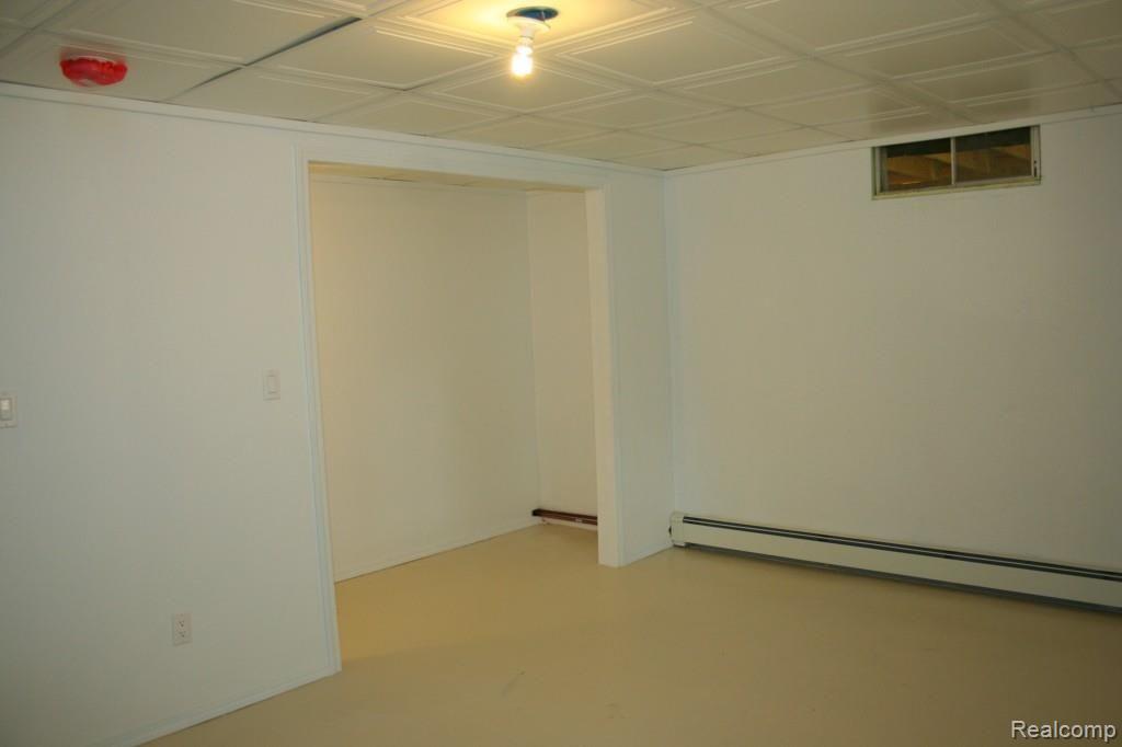 5600 7 Mile Road South Lyon, MI 48178 - Photo 43 of 51 Nice big closet!