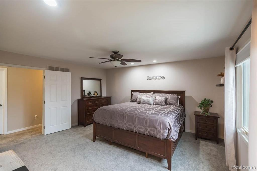 37291 Chesapeake Road Farmington Hills, MI 48335 - Photo 23 of 45