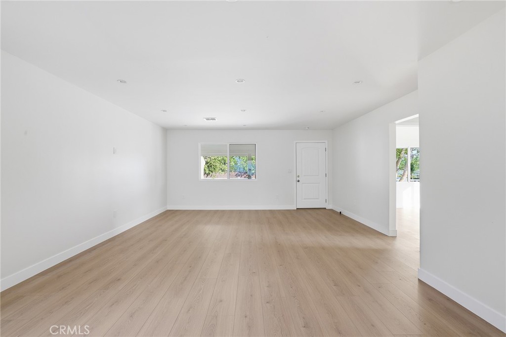 13689 Garber Street Arleta, CA 91331 - Photo 8 of 21 Gallery Image 8