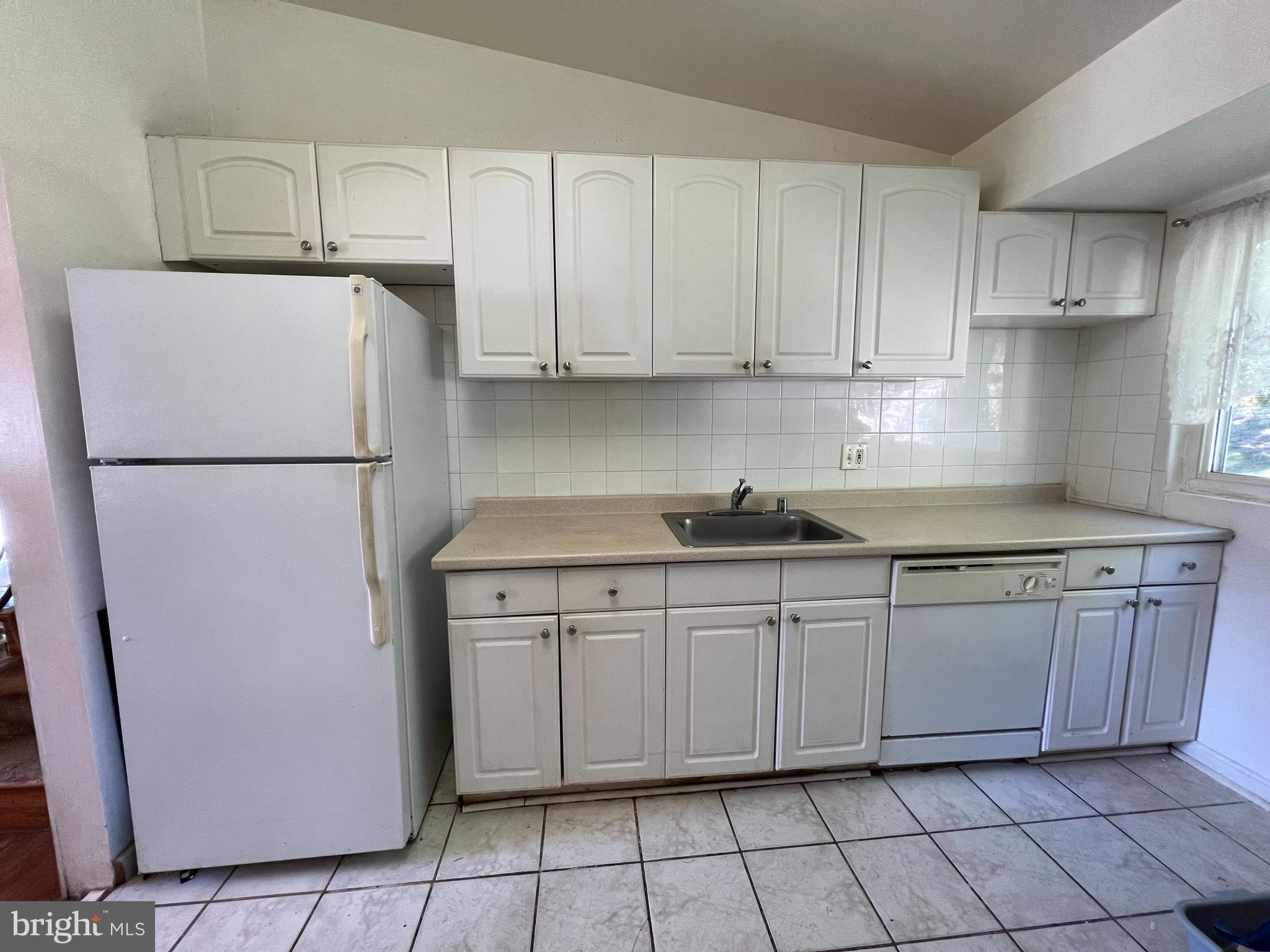 5007 Aspen Hill Road Rockville, MD 20853 - Photo 3 of 17 Kitchen