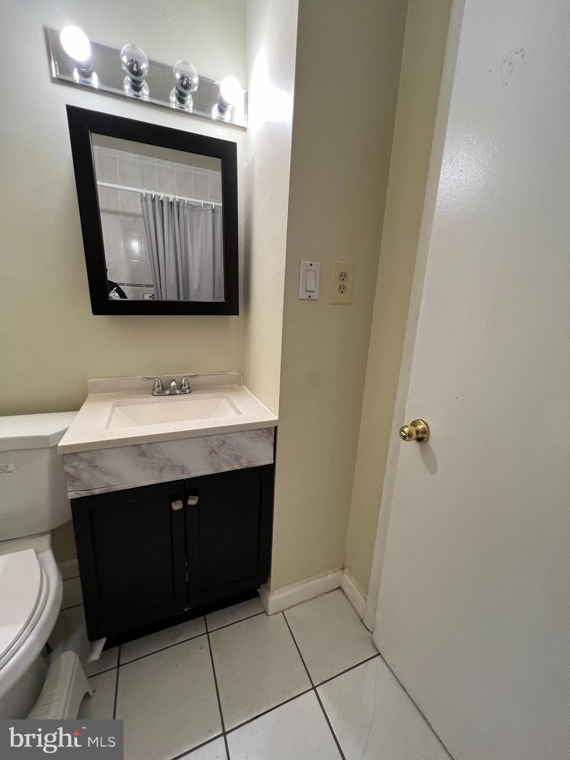 5007 Aspen Hill Road Rockville, MD 20853 - Photo 9 of 17 Hallway Bathroom